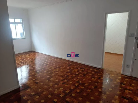 Imagem Apartamento Reformado com 3 Dormitórios e Garagem Privativa em Santos
