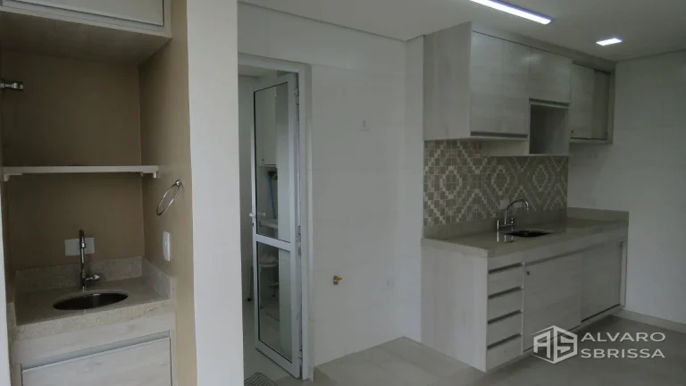 Imagem Apartamento novo com 3 dormitórios sendo uma suíte, com sacada, todos com ar condicionado, repleto de armários. 84m2 - vejas as fotos do condominio