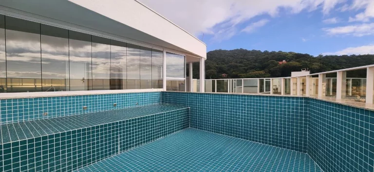 Imagem Apartamento com 4 dormitórios à venda sendo 4 suítes, 276 m² por - R$ 8.500.000,00 - Cabeçudas - Itajaí/SC