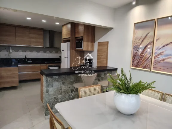 Imagem Apartamento atualizado e reformado com vista para o mar e lazer, 3 quartos com suíte e 2 vagas na Pitangueiras, Guarujá-SP - 165m² de área.