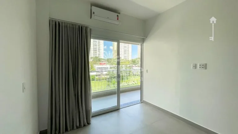 Imagem Apartamento semi-mobiliado para alugar Alphaville - Tamboré com 1 suíte e 1 vaga - 50m² | R$4.684,00 pacote - Santana de Parnaíba/SP