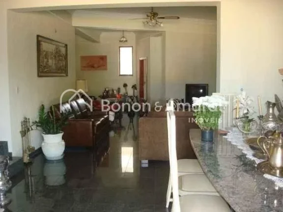 Imagem Casa de Condomínio com 554 m² e 4 Quartos