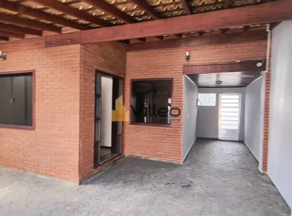 Imagem Descubra o prazer de viver em uma casa que combina elegância, espaço e localização estratégica....