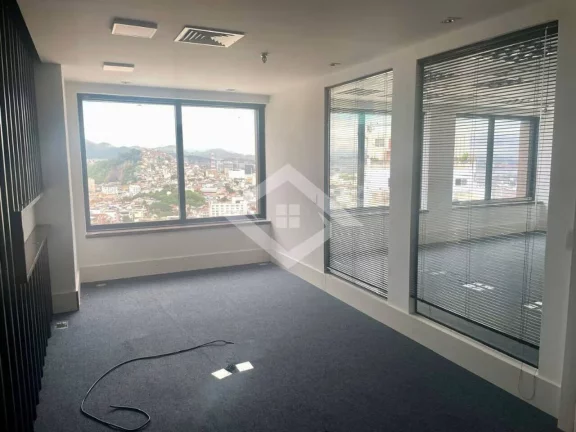 Imagem Sala Comercial de 156m² com 3 Vagas no Centro - RJ | Edifício RB1
