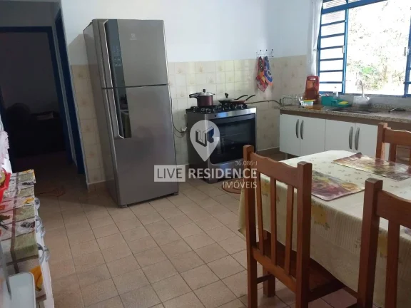 Imagem Chácara de 2.500 m² a venda em Jarinu