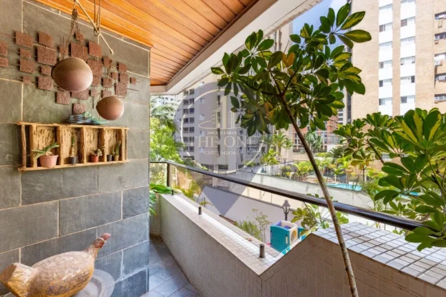 Imagem Apartamento à venda em São Paulo-SP, Vila Nova Conceição: 3 quartos, 1 suíte, 2 salas, 3 banheiros, 2 vagas, 141m². Imperdível!
