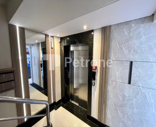 Imagem Apartamento de 02 dormitórios à venda com vista para o mar
