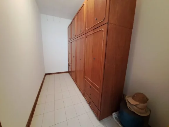 Imagem APARTAMENTO AMPLO COM 3 DORMITÓRIOS NO CALÇADÃO DA PRAIA DE PITANGUEIRASCOM EXCELENTE VISTA.