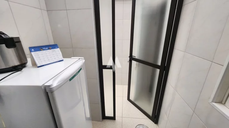 Imagem Venda de Casa/Sobrado no Embaré, Santos - Oportunidade Única em Localização Privilegiada