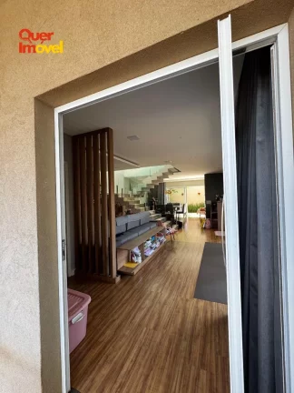 Imagem Imperdível! Casa à venda em Cravinhos-SP, 3 quartos, 1 suíte, 2 salas, 3 banheiros, 4 vagas de garagem, 170m². Aproveite!