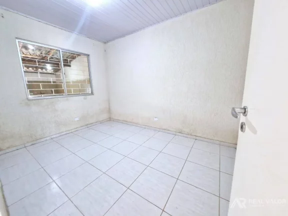 Imagem Casa para Locação de 02 Dormitórios Ao Lado do Colégio Estadual no Bairro Santa Terezinha em Fazenda Rio Grande