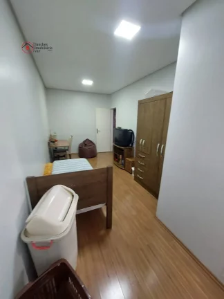 Imagem SOBRADO A VENDA AO LADO DO METRÔ VILA PRUDENTE. SUPER AMPLO E ACONCHEGANTE, EM RUA TRANQUILA. 3 SUÍTES E 4 VAGAS DE GARAGEM.