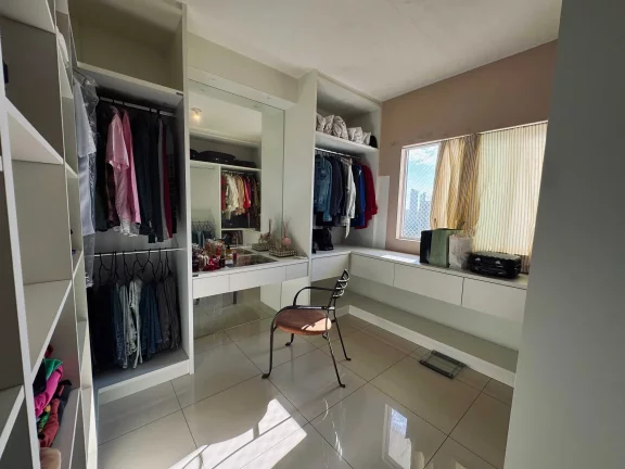 Imagem Apartamento com 3 dormitórios sendo 1 suíte e 2 vagas na garagem no Bairro - Fazenda Itajaí / SC