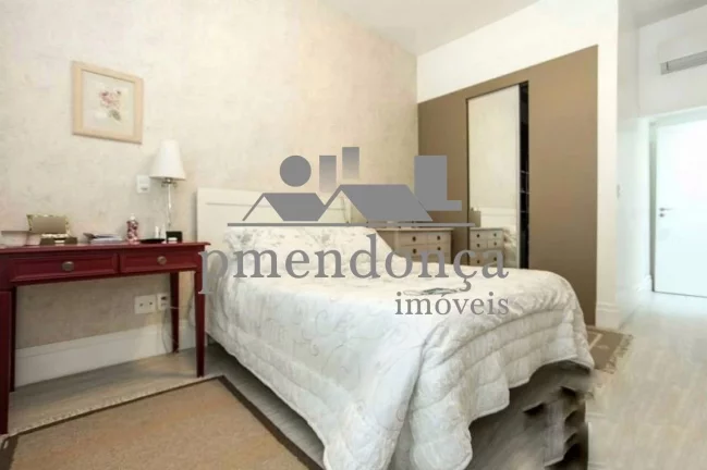 Imagem Apartamento a venda no coração do Bairro de Higienópolis com 108m².