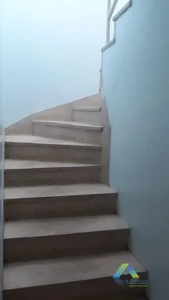 Imagem Lindo sobrado com 4 dormitórios com 3 vagas de garagem com localização privilegiada.