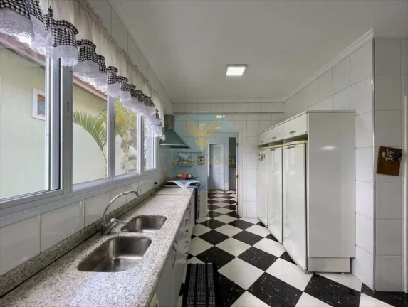 Imagem Casa em Condomínio a Venda no bairro Granja Viana - Cotia, SP