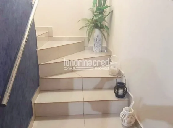 Imagem Sobrado Casa à venda, Jardim San Fernando/ Izidro/ Vale Verde com 03 quartos sendo 01 suite. Londrina, PR - Região Leste