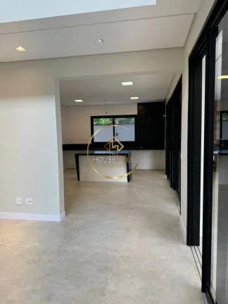 Imagem Casa Sobrado, 4 Dormitórios (4 suítes), 4 Vagas, Jardim do Golf, Urbanova.
