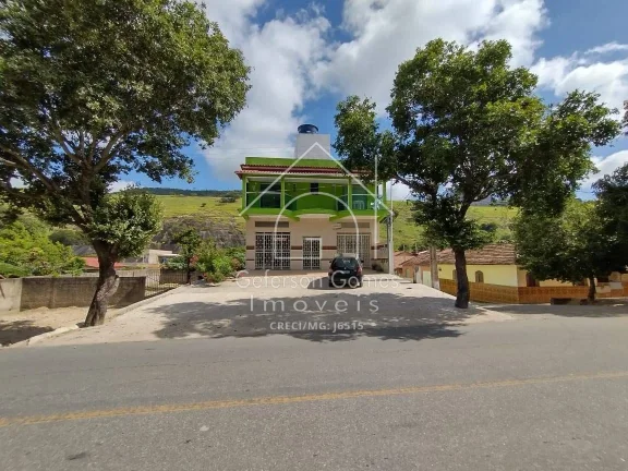 Imagem Prédio à Venda - Com 04 Quartos - Senhor dos Santos - São João do Manteninha - MG