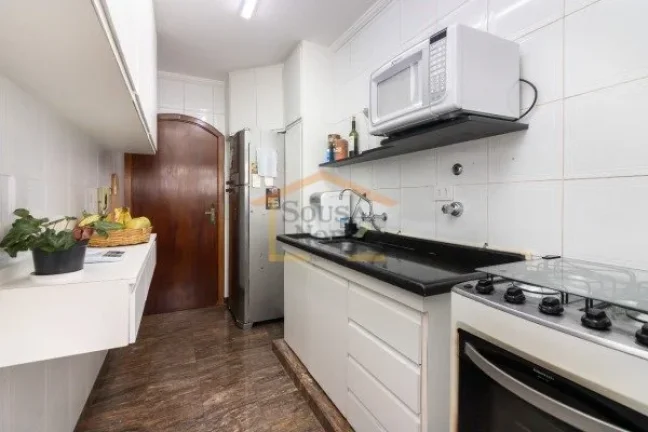 Imagem Apartamento com 67m², conta com 3 dormitórios com armários planejados, sala para 2 ambientes com ...