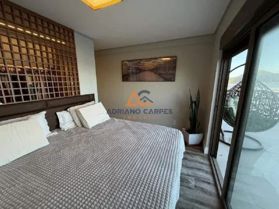 Imagem Cobertura duplex com 271m² de área privativa e 4 suítes, frente mar na Praia do Gravatá em Navegantes - Adriano Carpes Imóveis vende!