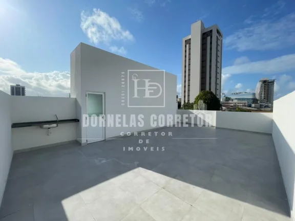 Imagem Casa com 2 Suítes na Rua do Shopping - Localização Privilegiada e Conforto Garantido!