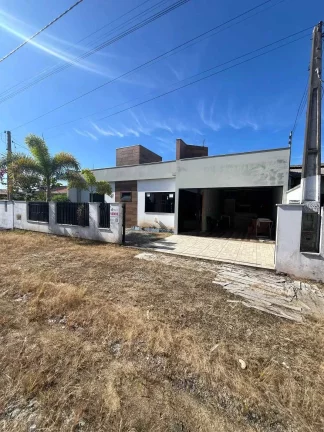 Imagem Casa com 3 dormitórios e 2 vagas de garagem - Majorca | São Francisco do Sul/SC