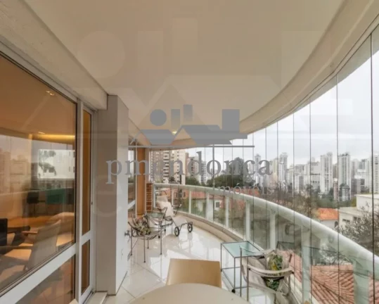 Imagem Apartamento Maravilhoso em Perdizes com vista livre para o Pacaembu, 235m².