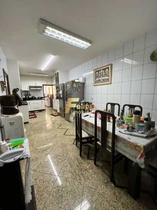 Imagem Oportunidade única! Apartamento de luxo à venda com localização privilegiada de frente para o mar!