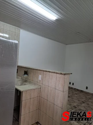 Imagem Casa à venda em São Paulo, Vila Carrão: 2 quartos, 1 sala, 1 banheiro, 3 vagas de garagem, 250m² de área. Venha conferir!