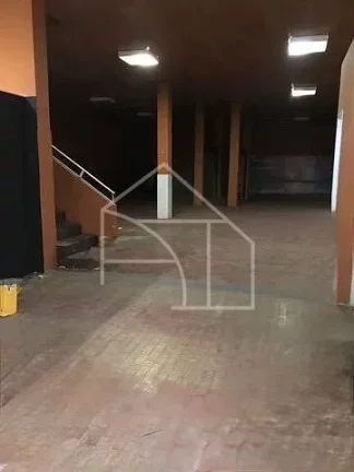 Imagem Vendo/ Alugo amplo imóvel comercial em Laranjeiras na Avenida Euclides da Cunha