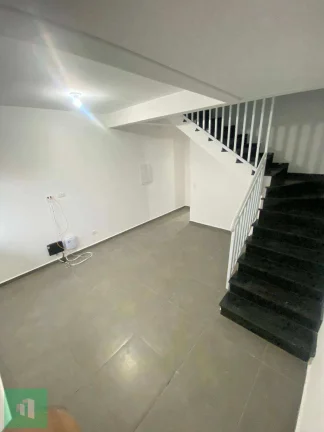 Imagem Sobrado à venda em Diadema, Taboão, com 2 quartos, 130m2