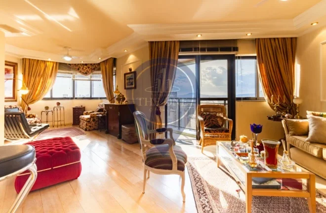 Imagem Apartamento à venda em Perdizes, São Paulo-SP: 4 quartos, 3 suítes, 2 salas, 5 banheiros, 3 vagas, 192m². Venha conferir!