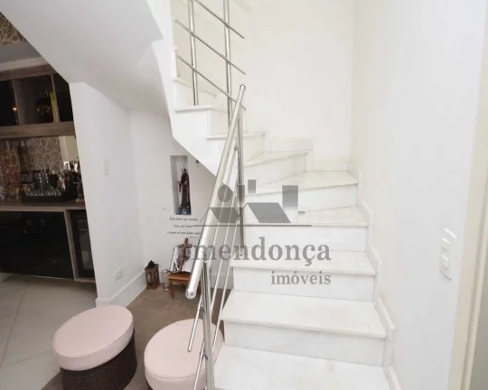 Imagem Amplo apartamento duplex, bem distribuído, com living para 02 ambientes, terraço gourmet 04 dormit...
