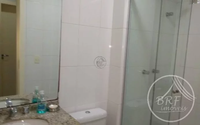 Imagem Vendo excelente apartamento com terraço e piscina, totalmente plano em excelente localização a 200 metros da Beira mar do Estreito Florianópolis SC co