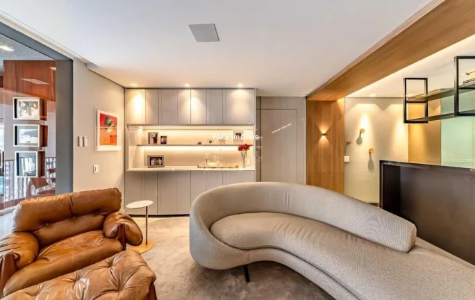 Imagem Apartamento de luxo em Moema: 3 quartos, 3 suítes, 1 sala, 2 vagas de garagem e 149,00m² de área - São Paulo-SP.