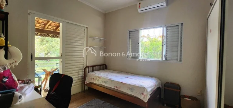 Imagem ChÃ¡cara Ã  venda, em condomÃ­nio, 5 quartos
Linda chÃ¡cara, muito bem cuidada e extremamente agradÃ...