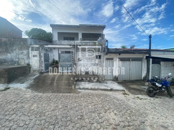 Imagem Mais Espaço para Sua Família - Casa Térreo e 1º Andar em Excelente Localização!