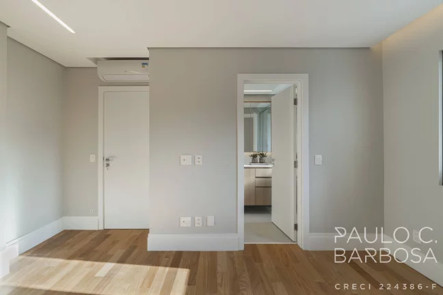 Imagem Jardim América Venda - 3 Suítes - 3 Vagas - 270m² - Reformado