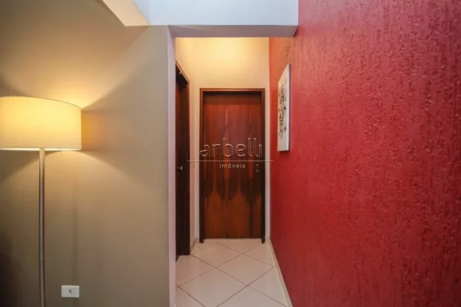 Imagem Casa com 270M², salas de estar, jantar e TV, cozinha, 3 dormitórios suítes, lavabo, área de serv...