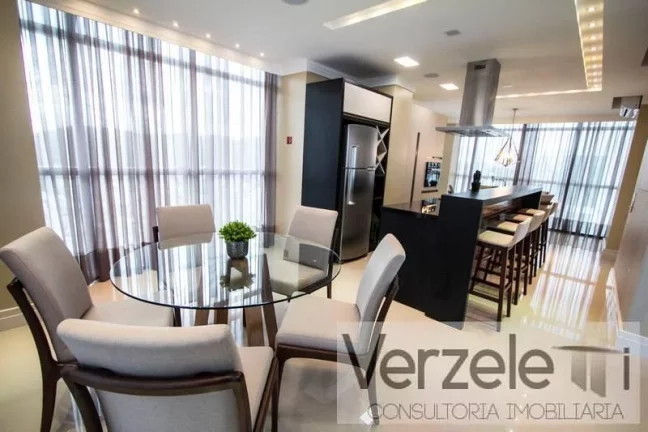 Imagem Apartamento Quadra Mar para Venda em Balneário Camboriú / SC no bairro Centro