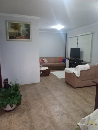 Imagem Área com 3 galpões e casa comercial em Várzea Paulista
