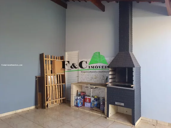 Imagem Casa para Venda em Arandu, Jardim Itália, 3 dormitórios, 1 banheiro, 2 vagas