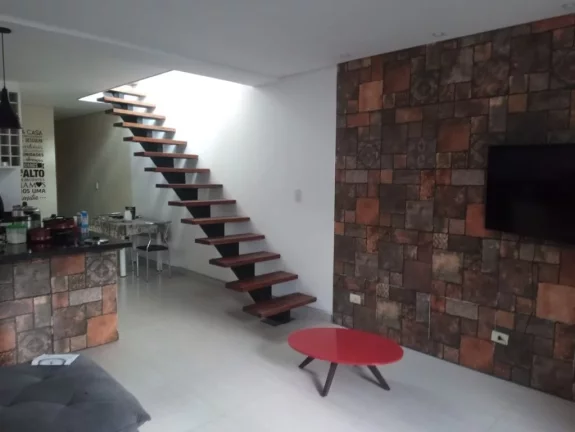 Imagem Casa com 2 dormitórios à venda por R$ 550.000 - Jardim Quaresmeira - Suzano/SP