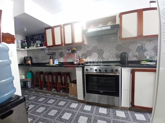 Imagem Cobertura mobiliada com 4 dormitórios à venda, 160 m² Braga - Cabo Frio/RJ