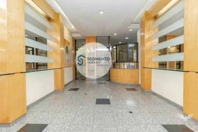 Conjunto Comercial, 76,11m2, à venda em Curitiba, Centro