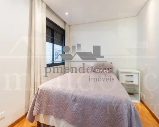 Imagem Apartamento a venda em Higienópolis, amplo e iluminado com 122 m² de área útil.