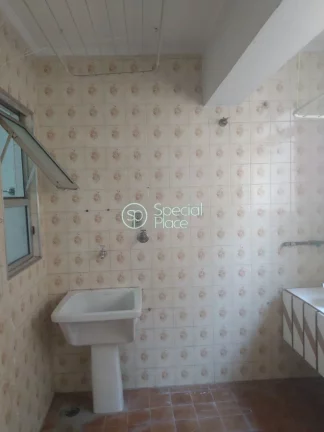 Imagem Oportunidade para reforma. Apartamento com 96m2, 2 dormitórios ( 2 suítes ) e 2 vagas na garagem. ...
