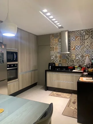 Imagem Sobrado com 3 dormitórios à venda, 200 m² por R$ 800.000,00 - Jardim Quaresmeira II - Suzano/SP