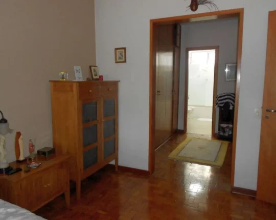 Imagem Apartamento amplo, com janelas grandes, bem arejado e iluminado, living para dois ambientes, 3 dormi...